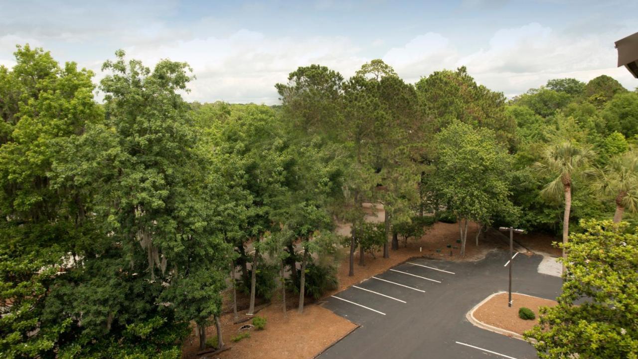 Holiday Inn Express Hilton Head Island, An Ihg Hotel Exterior photo