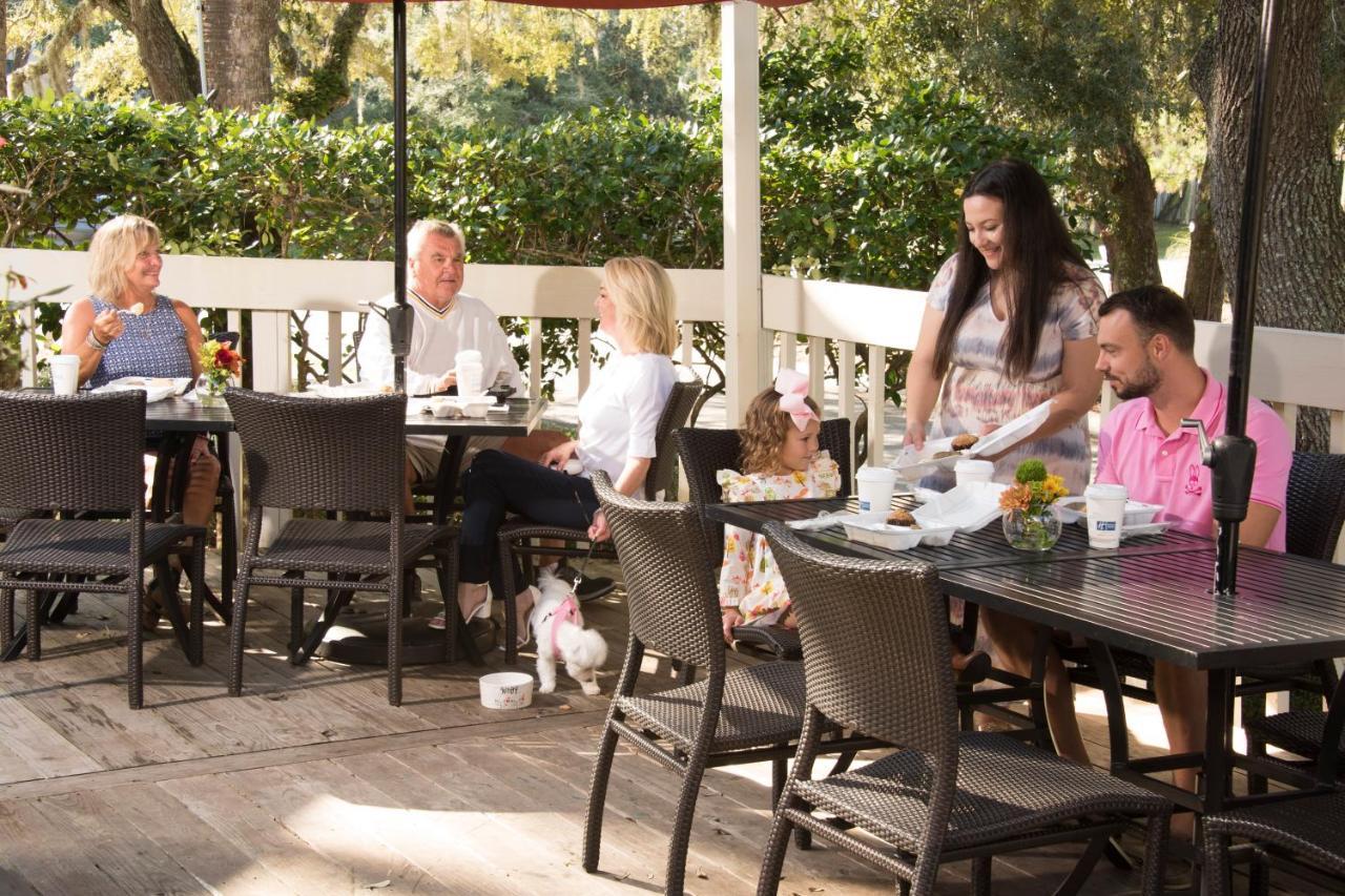 Holiday Inn Express Hilton Head Island, An Ihg Hotel Exterior photo